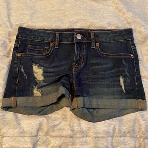 Size 0 Aeropostale Midi Shorts w/ holes